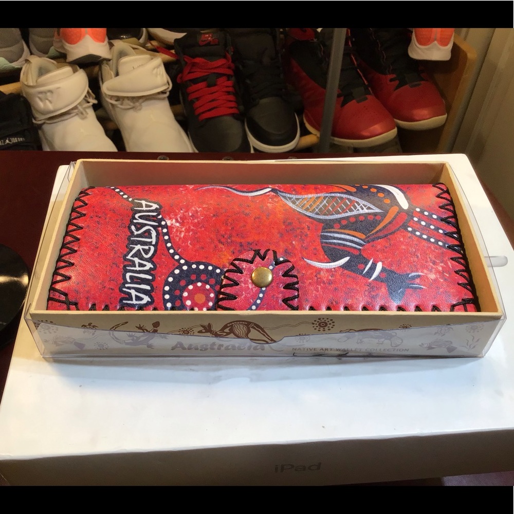 Australia Faux Leather Wallet Full Sz Blue Snap Closure Native Art Kangaroo New